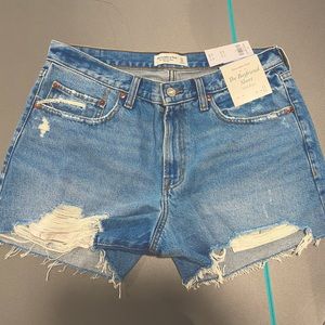NWT sz 12 Abercrombie Boyfriend Jean Shorts